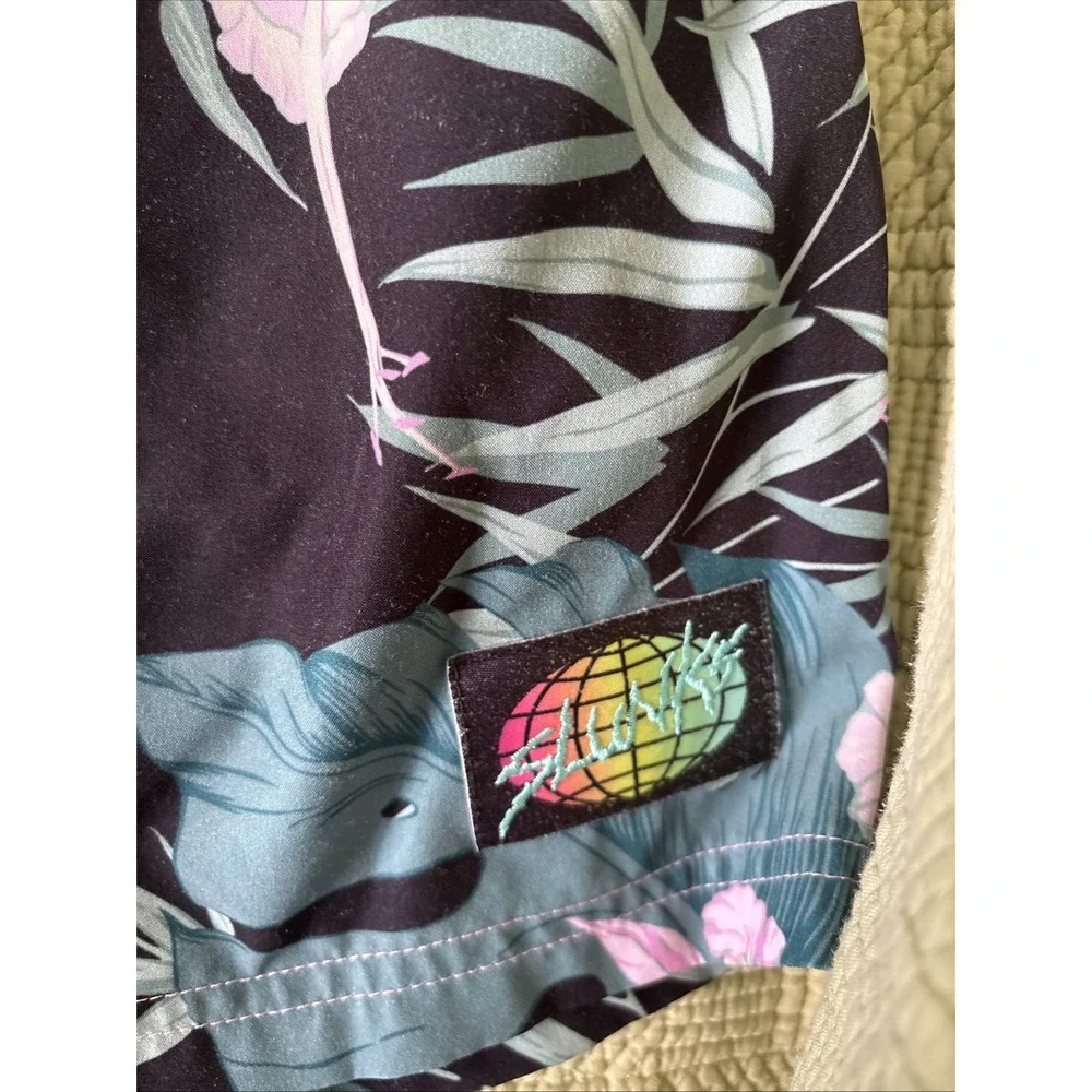 Slunks Men's M Blue Floral Pulse Volleyball Club Athletic Shorts: Floral